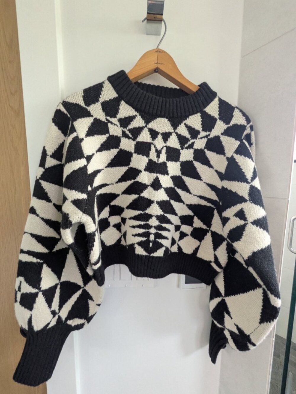 FARM Rio Heart Deco Knit Sweater Black/White Geometric Cropped Mock Neck XS.